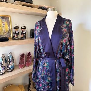 Victoria’s Secret Vintage Robe